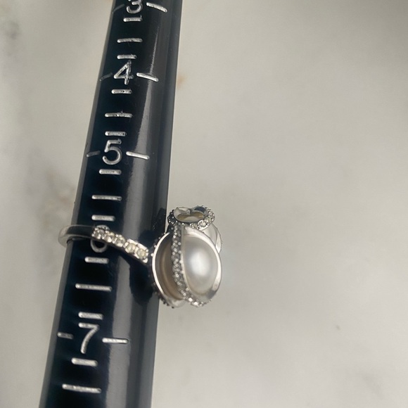 SWAROVSKI faux Pearl silver tone ring size 6 - Picture 5 of 16
